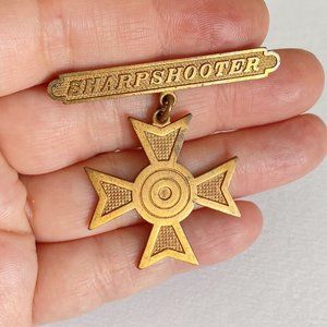 WWI US Army Marines National Guard Sharpshooter Badge Medal Clamshell Catch